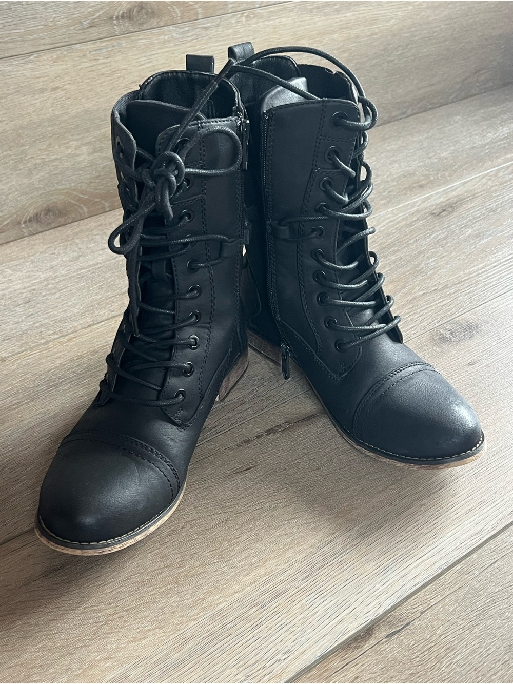 Black Lace-Up Combat Boots for Women - Classic Style